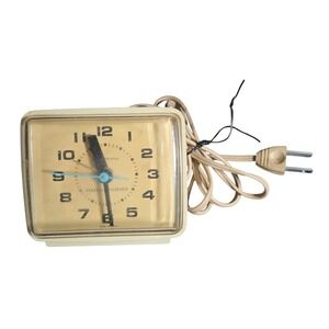 General Electric Alarm Clock Vintage Lighted Dial Cream Model 7373-4A #GE